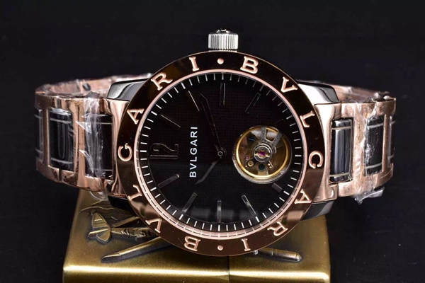 ブルガリ時計正面デザイン